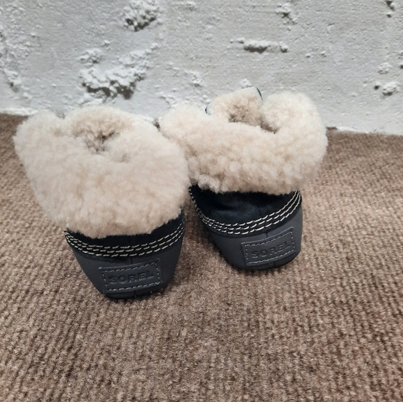 Sorel Infant Baby Caribootie Boots With Fur Trim - Picture 5 of 5